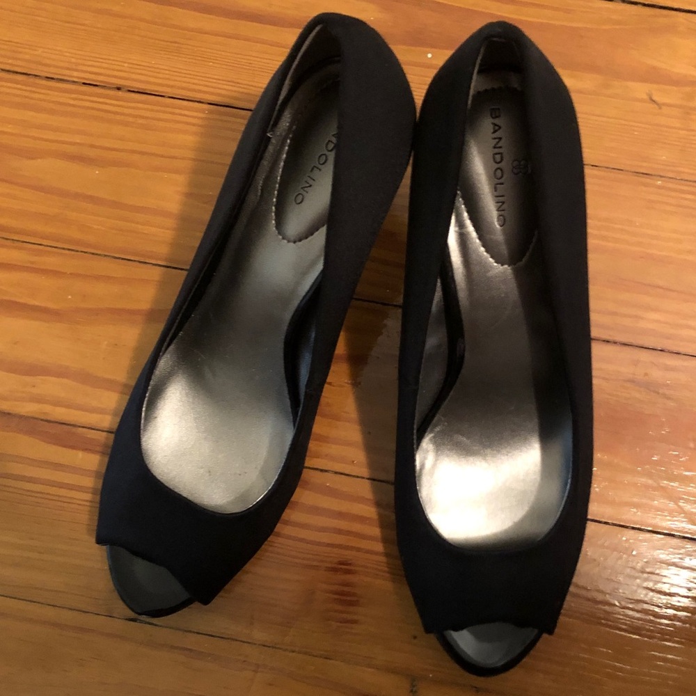 Bandolino Classic Black Peep Toe Pumps